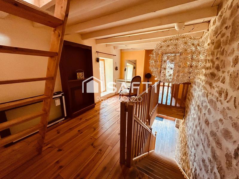 Maison - 253 m² - 7 pièces