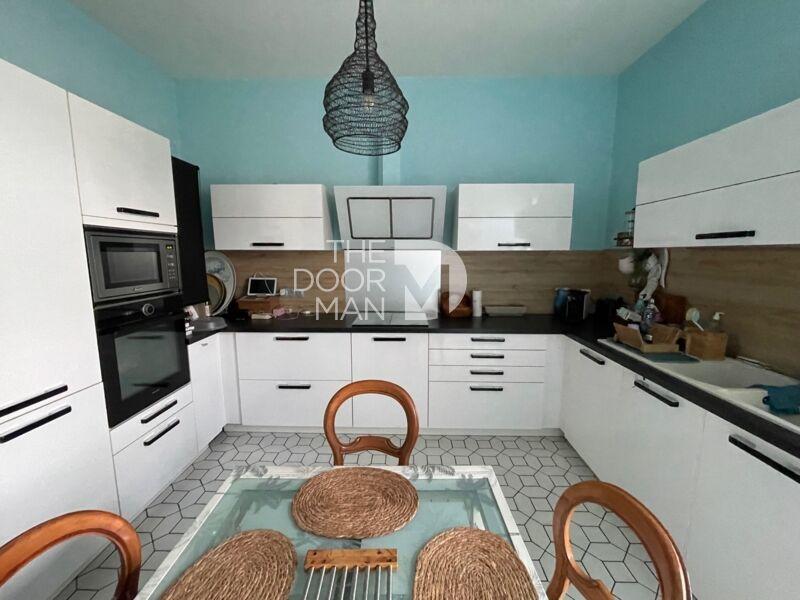 Demeure - 192 m² - 5 pièces