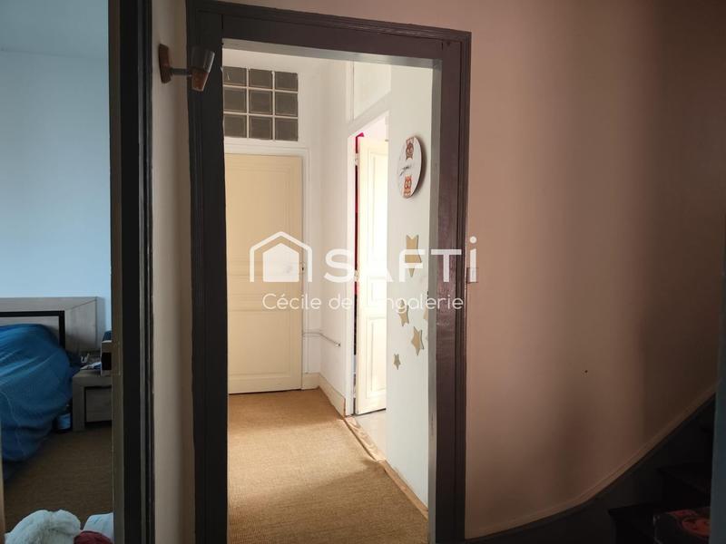 Maison - 210 m² - 6 pièces