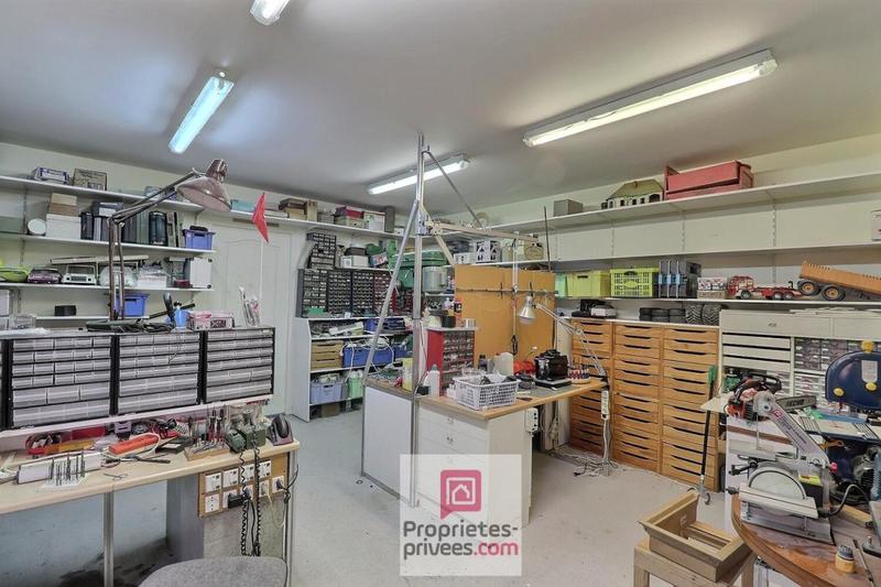 Maison - 433 m² - 19 pièces