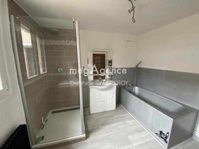 Maison - 103 m² - 4 pièces