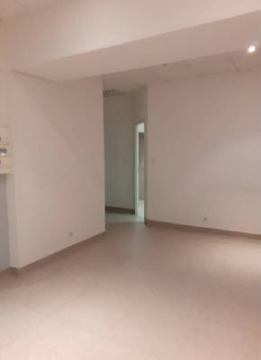 Appartement - 80 m² - 3 pièces