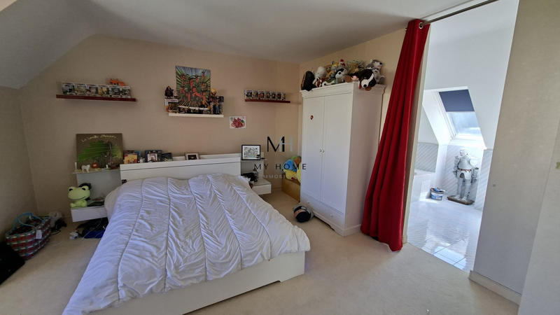 Maison - 237 m² - 7 pièces