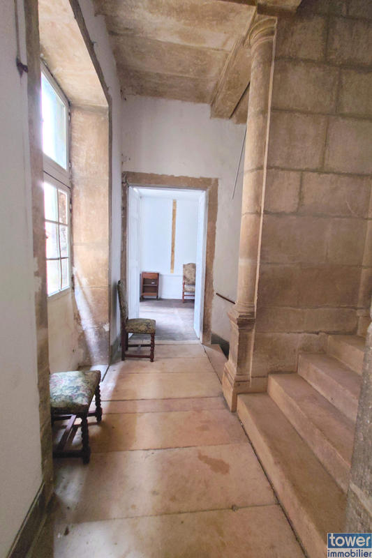 Maison - 420 m² - 17 pièces