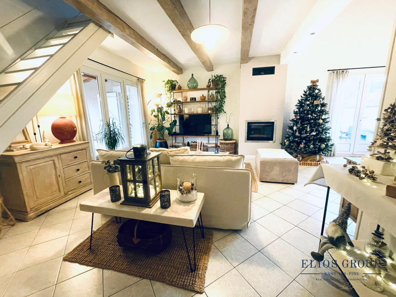 Maison - 167 m² - 6 pièces