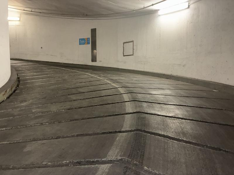 Parking / Garage - 13 m²