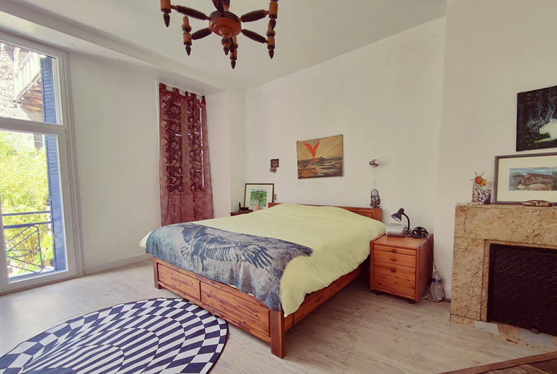 Maison - 473 m² - 21 pièces