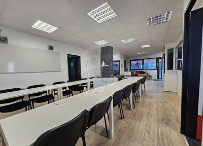 Bureau - 118 m² - 10 pièces