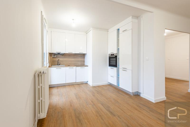 Appartement ancien - 75 m² - 4 pièces