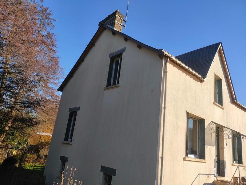 Maison - 210 m² - 9 pièces