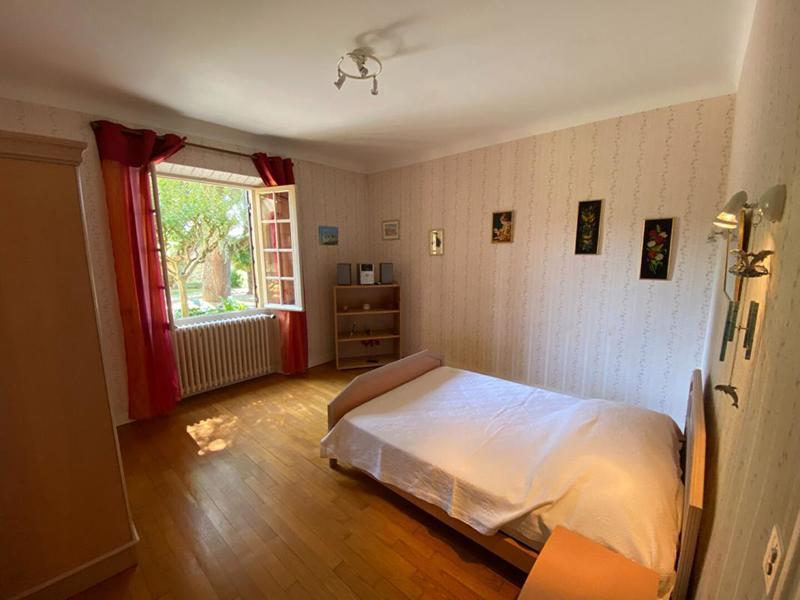 Propriété - 245 m² - 10 pièces