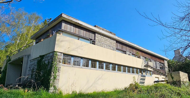 Maison - 280 m² - 7 pièces