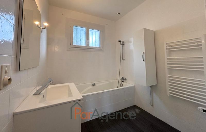 Maison - 95 m² - 3 pièces