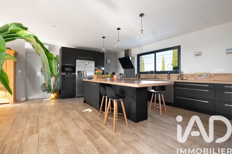Maison - 137 m² - 4 pièces