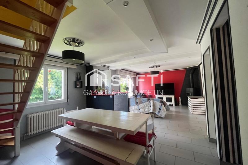 Maison - 127 m² - 8 pièces