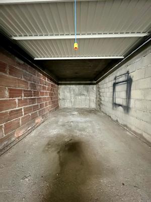 Parking / Garage - 14 m²