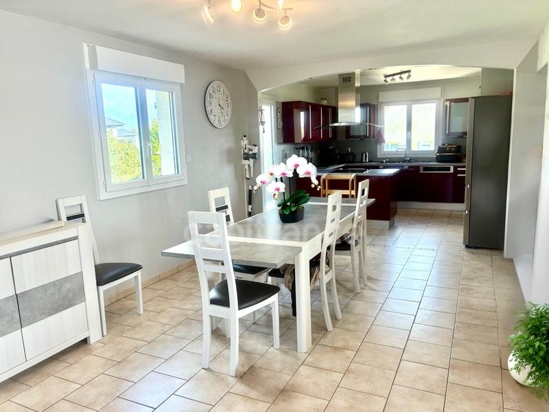 Maison - 167 m² - 7 pièces