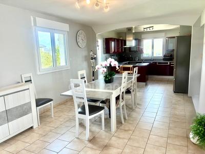 Maison - 167 m² - 7 pièces