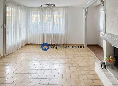 Maison - 93 m² - 4 pièces