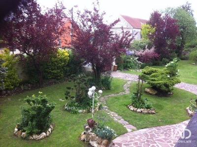 Maison - 180 m² - 5 pièces