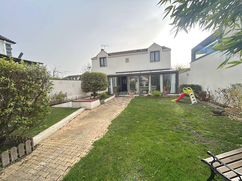 Maison - 185 m² - 6 pièces