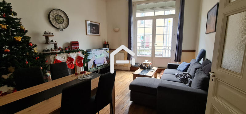 Immeuble - 236 m² - 12 pièces