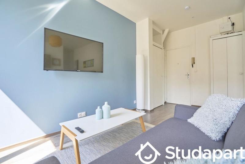 Chambre - 10 m² - 1 pièce