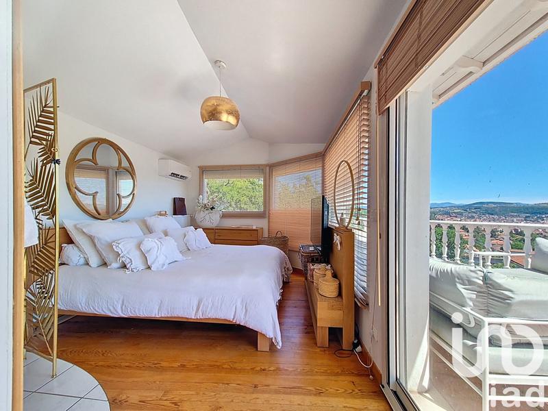 Maison de maîtres - 234 m² - 7 pièces