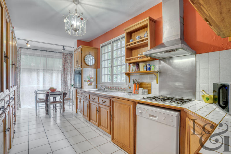 Maison - 178 m² - 6 pièces