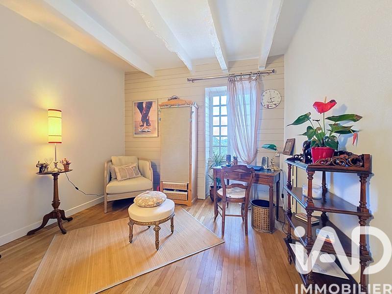 Maison - 368 m² - 10 pièces