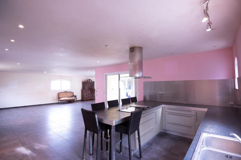 Maison - 210 m² - 5 pièces