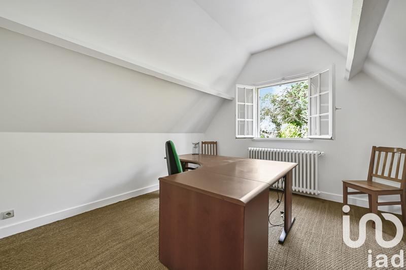 Maison - 250 m² - 10 pièces