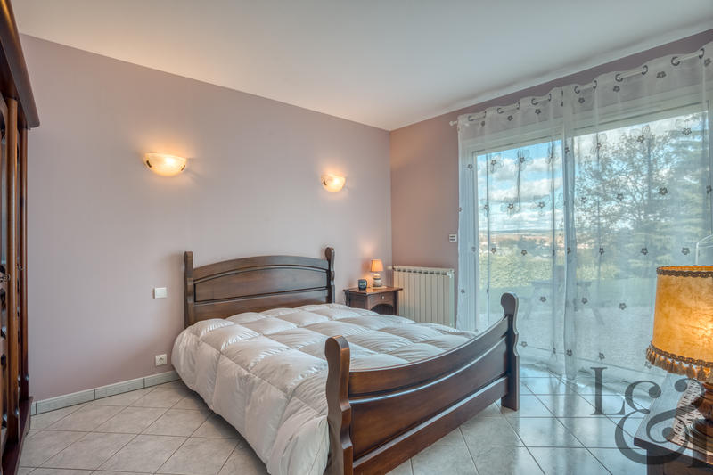 Maison - 174 m² - 6 pièces