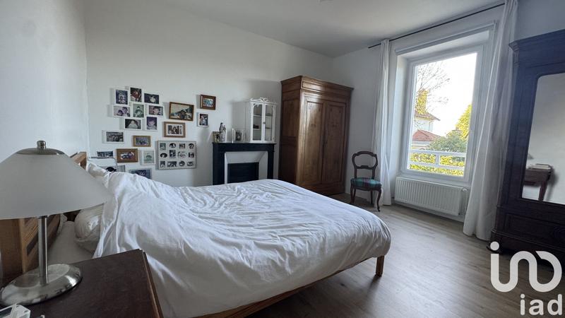 Maison - 261 m² - 12 pièces