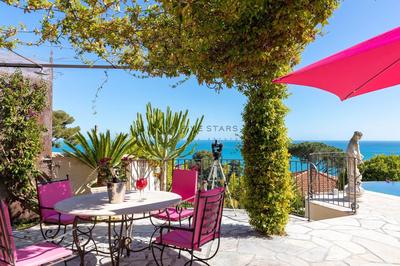 Villa - 230 m² - 6 pièces