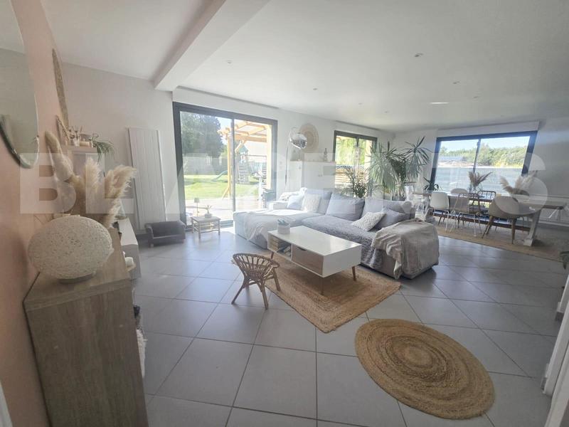 Maison - 178 m² - 6 pièces