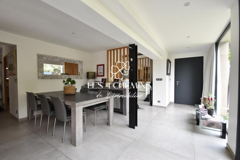 Villa - 200 m² - 7 pièces