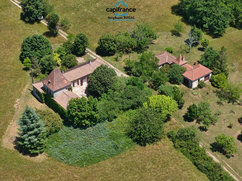 Propriété - 140 m² - 5 pièces