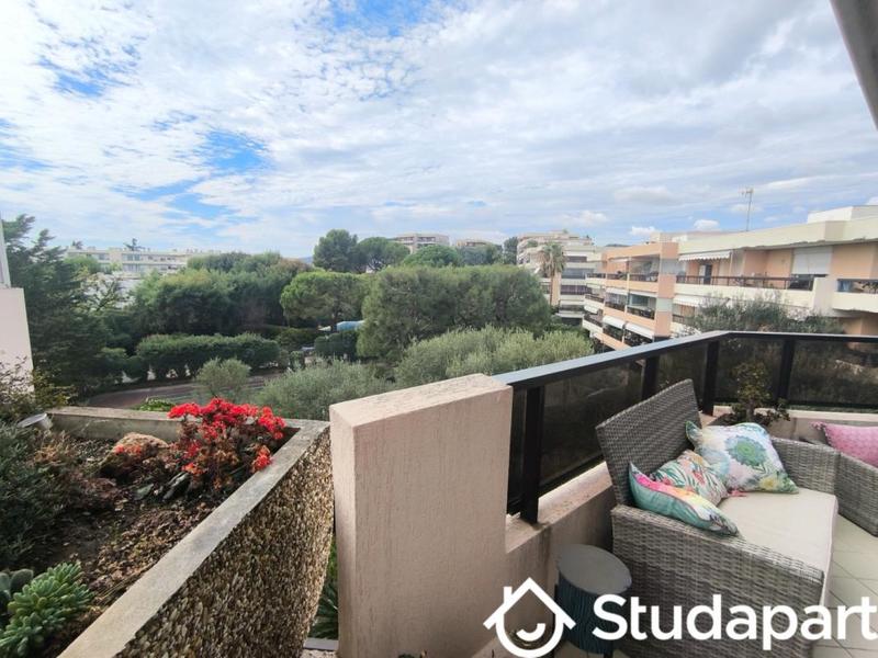 Appartement - 90 m² - 4 pièces