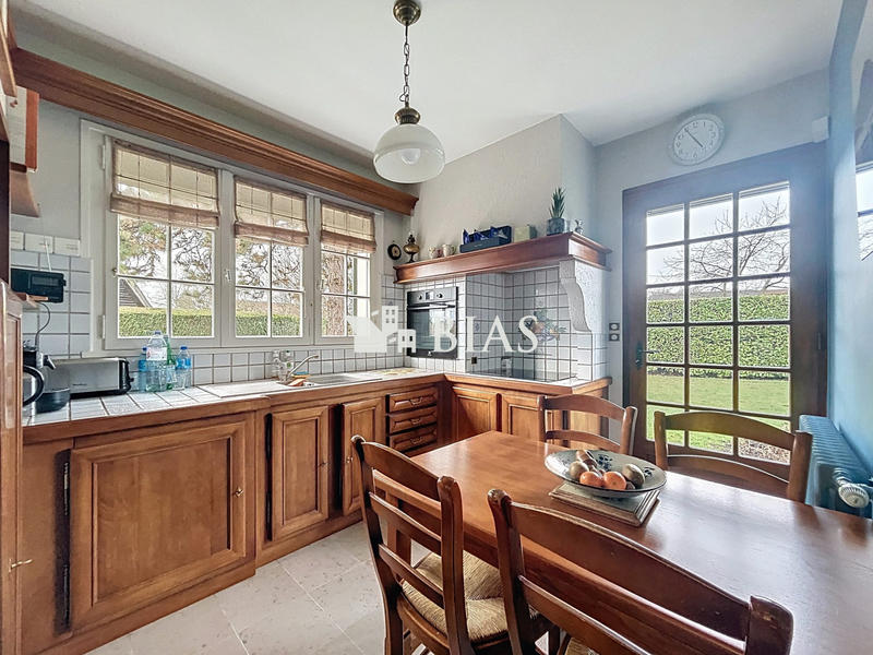 Maison - 183 m² - 8 pièces