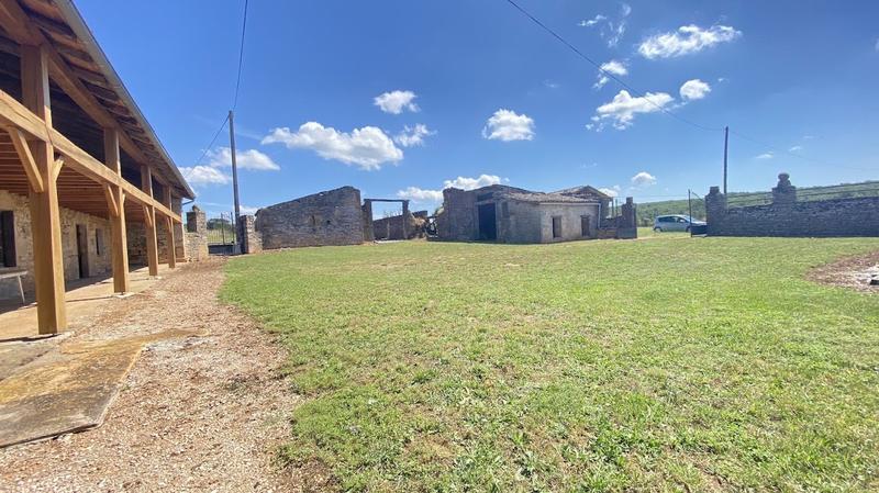 Propriété - 170 m² - 5 pièces