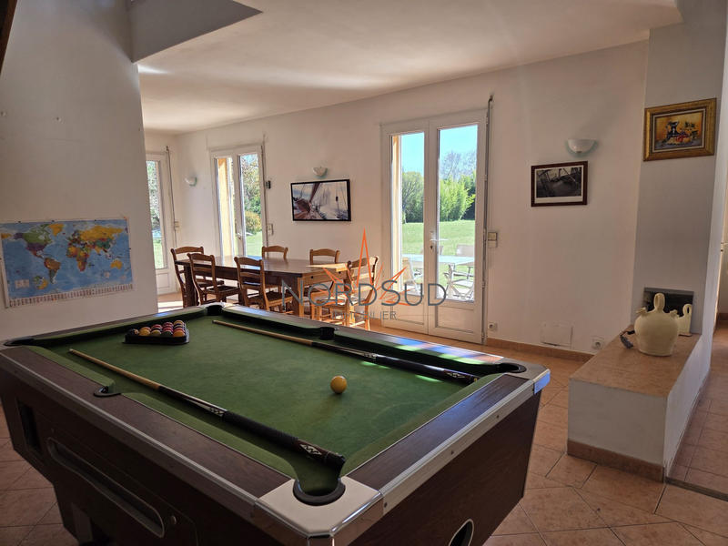 Maison - 246 m² - 6 pièces