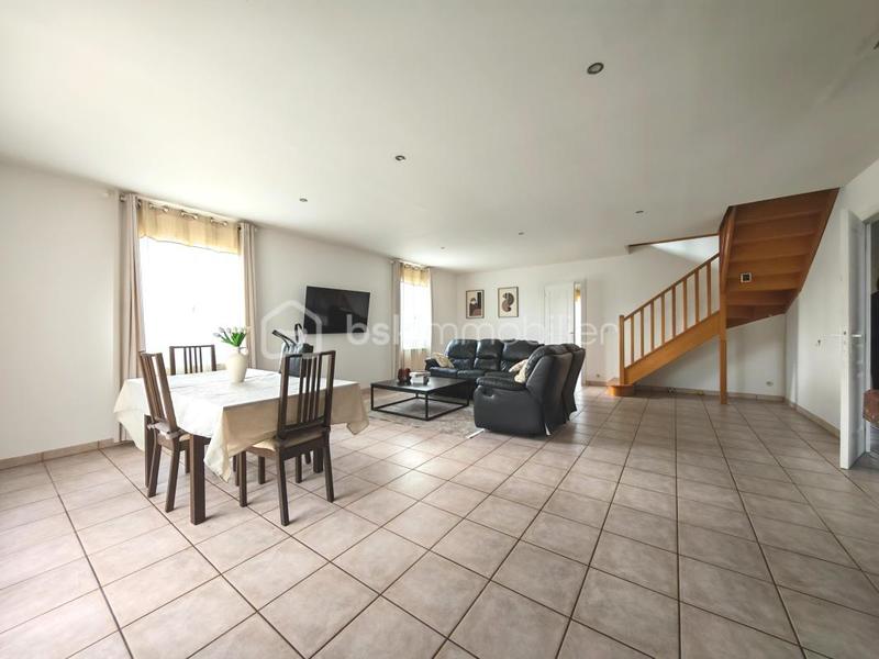 Maison - 180 m² - 7 pièces