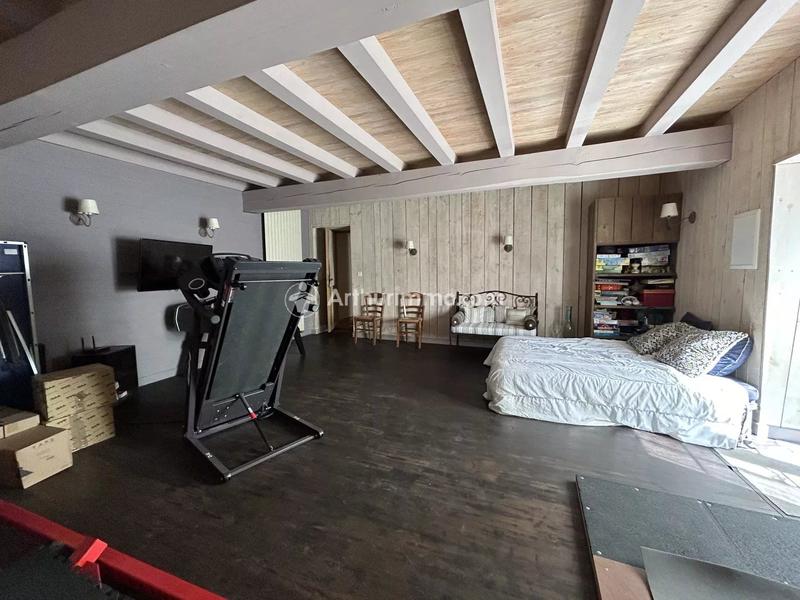 Maison - 328 m² - 10 pièces