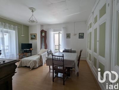 Appartement - 80 m² - 5 pièces