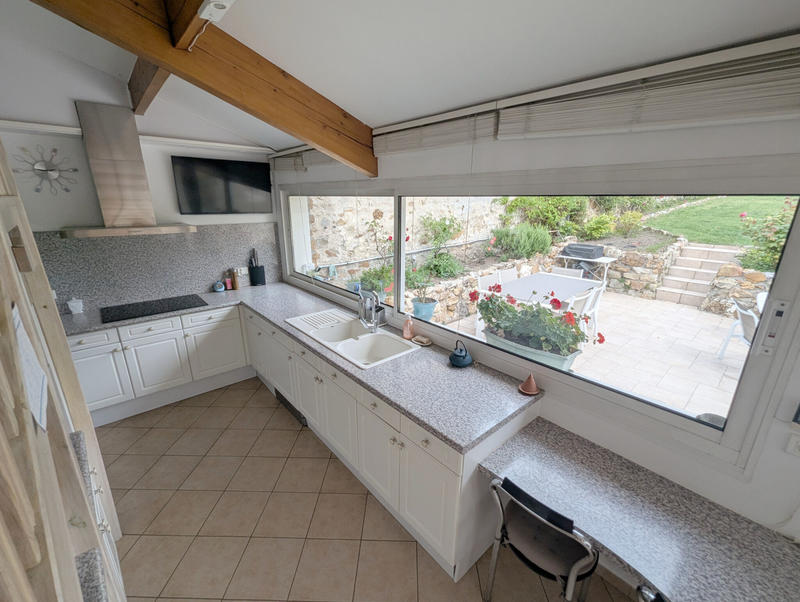 Maison - 210 m² - 7 pièces