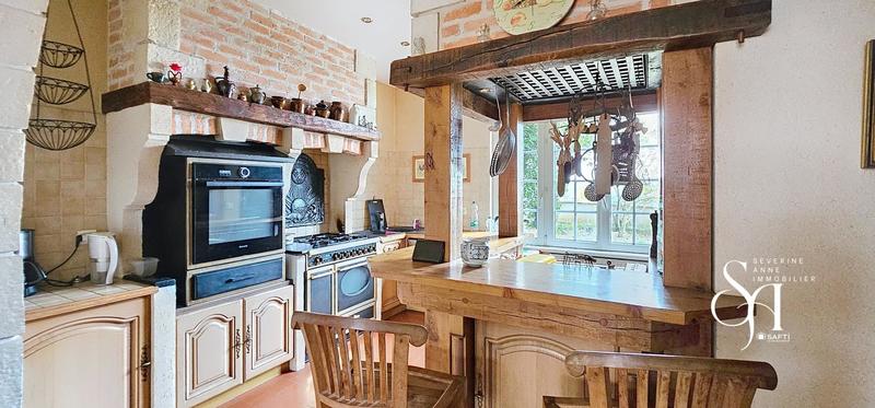 Maison - 315 m² - 6 pièces