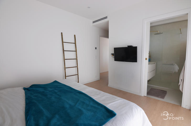 Appartement - 81 m² - 3 pièces