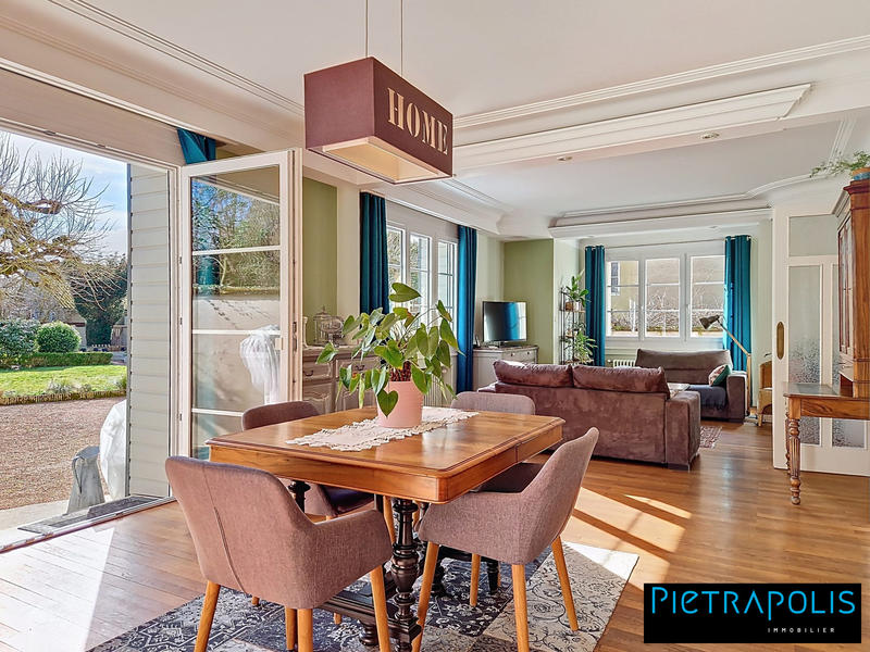 Maison - 178 m² - 6 pièces