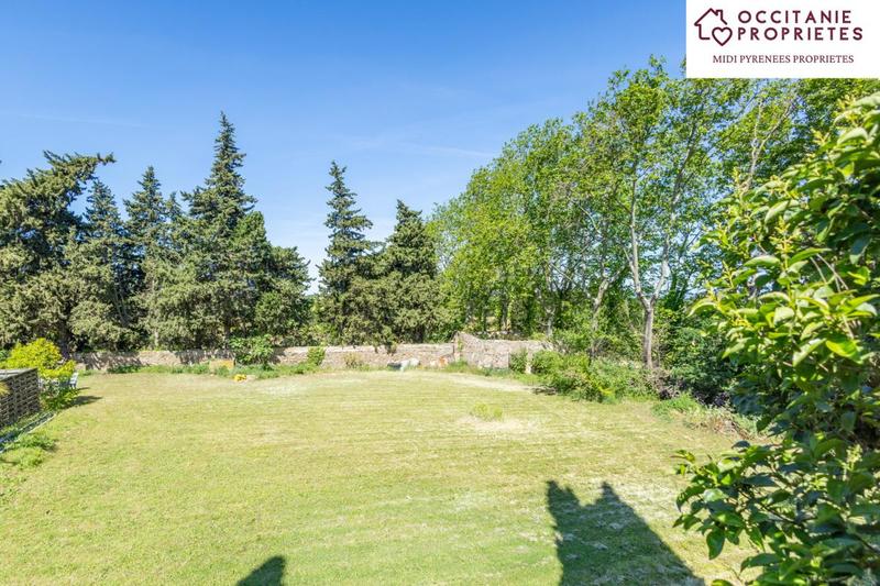 Propriété - 530 m² - 23 pièces